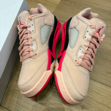 Load image into Gallery viewer, Jordan Girls That Hoop Low 5s Size 9.5W/8M
