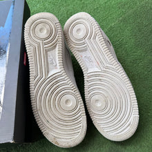 Load image into Gallery viewer, Nike Supreme Air Force 1s Size 9
