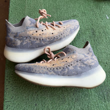 Load image into Gallery viewer, Adidas Yeezy Mist 380s Size 7
