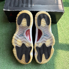 Load image into Gallery viewer, Jordan 72-10 11s Size 7
