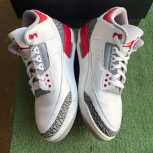 Load image into Gallery viewer, Jordan Fire Red 3s Size 11
