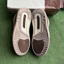Load image into Gallery viewer, Jordan Palomino 3s Size 9

