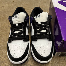 Load image into Gallery viewer, Nike Court Purple SB Low Dunks Size 11
