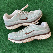 Load image into Gallery viewer, Nike P-6000s Size 12
