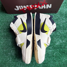 Load image into Gallery viewer, Jordan Travis Scott Bright Cactus Jumpman Jacks Size 11
