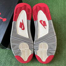 Load image into Gallery viewer, 2019 Jordan Bred 4s Size 12
