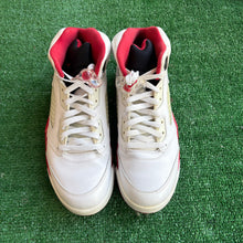 Load image into Gallery viewer, Jordan Black Tongue Fire Red 5s Size 9
