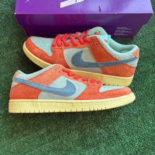 Load image into Gallery viewer, Nike SB Orange Emerald Rise Low Dunks Size 11
