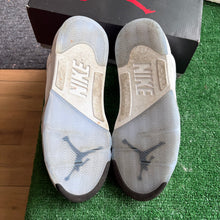 Load image into Gallery viewer, Jordan White Metallic 5s Size 12
