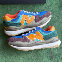 Load image into Gallery viewer, New Balance 57/40s Size 9.5
