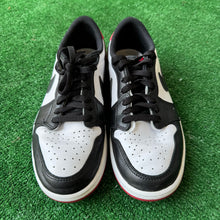 Load image into Gallery viewer, Jordan Black Toe 1 Lows Size 10
