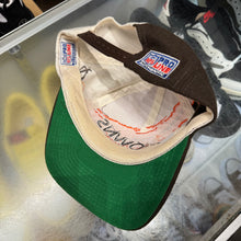 Load image into Gallery viewer, Vintage Cleveland Browns Splash Logo Snapback Hat
