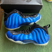 Load image into Gallery viewer, Nike International Blue Foamposites Size 10.5
