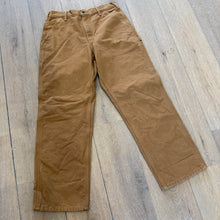 Load image into Gallery viewer, Carhartt Pants Size 33x30
