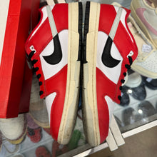 Load image into Gallery viewer, Nike Chicago Split Low Dunks Size 11
