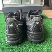 Load image into Gallery viewer, New Balance 740s Size 7Y
