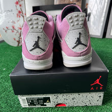 Load image into Gallery viewer, Jordan Orchid 4s Size 7.5W/6M
