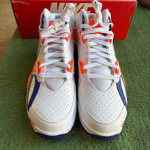 Load image into Gallery viewer, Nike Auburn Air Trainer SC Highs Size 9.5
