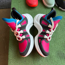 Load image into Gallery viewer, Louis Vuitton Archlight Sneakers Size 39.5
