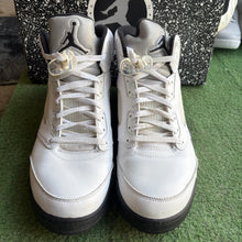 Load image into Gallery viewer, Jordan Reverse Metallic 5s Size 14
