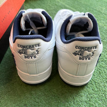 Load image into Gallery viewer, Nike Concrete Boys Air Force 1s Size 8
