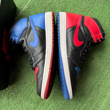 Load image into Gallery viewer, Jordan Top 3 1s Size 11
