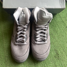 Load image into Gallery viewer, Jordan Wolf Grey 5s Size 9
