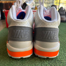 Load image into Gallery viewer, Nike Auburn Air Trainer SC Highs Size 9.5
