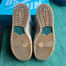 Load image into Gallery viewer, Nike SB Safari Low Dunks Size 8
