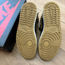 Load image into Gallery viewer, Jordan Melo PE 1s Size 10
