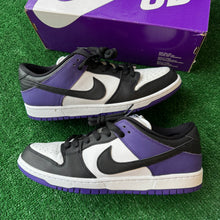 Load image into Gallery viewer, Nike SB Court Purple Low Dunks Size 10.5
