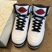 Load image into Gallery viewer, Jordan Chicago 2s Size 9
