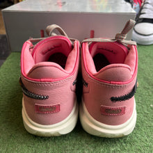 Load image into Gallery viewer, Nike LeBron South Beast 20s Size 7
