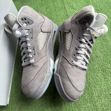 Load image into Gallery viewer, Jordan Wolf Grey 5s Size 9
