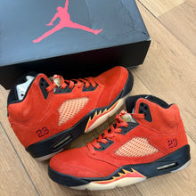 Load image into Gallery viewer, Jordan Dunk on Mars 5s Size 11.5W/10M
