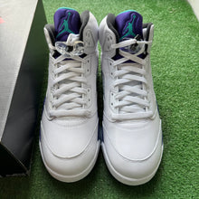 Load image into Gallery viewer, Jordan Grape 5s Size 10.5
