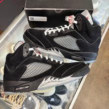 Load image into Gallery viewer, Jordan Reimagined Metallic 5s Size 12

