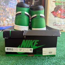 Load image into Gallery viewer, Jordan Lucky Green 1s Size 10
