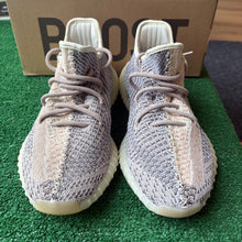 Load image into Gallery viewer, Adidas Yeezy Ash Pearl 350V2s Size 9
