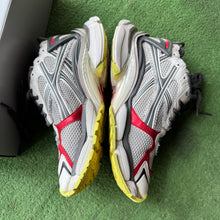 Load image into Gallery viewer, Balenciaga Runners Size 44
