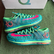 Load image into Gallery viewer, Nike Hero Pack KD 6 Elites Size 9.5
