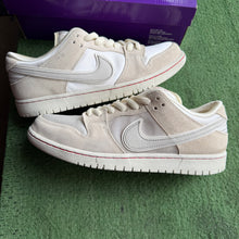 Load image into Gallery viewer, Nike SB City of Love Light Bone Low Dunks Size 12
