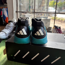 Load image into Gallery viewer, Adidas AE 1s Size 7
