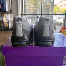 Load image into Gallery viewer, Nike SB Cacao Wow Air Max 95s Size 9.5
