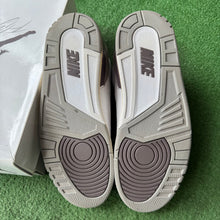 Load image into Gallery viewer, Jordan A Ma Maniere 3s Size 13.5W/12M
