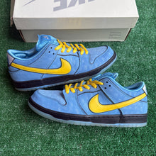 Load image into Gallery viewer, Nike SB Powerpuff Girls Bubbles Low Dunks Size 10
