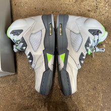 Load image into Gallery viewer, Jordan Green Bean 5s Size 8.5
