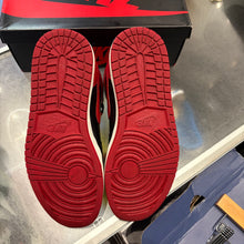 Load image into Gallery viewer, 2013 Jordan Banned Bred 1s Size 9.5
