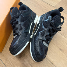 Load image into Gallery viewer, Louis Vuitton Skates Size 8UK
