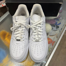 Load image into Gallery viewer, Nike Supreme Air Force 1s Size 10.5
